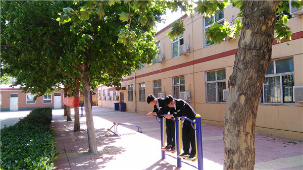 學(xué)校環(huán)境