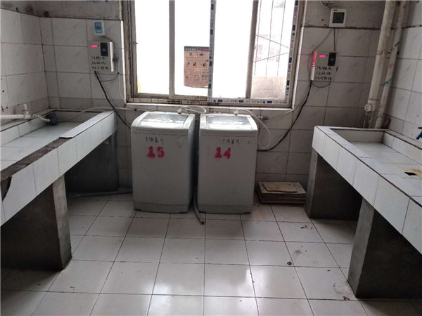 全自動(dòng)洗衣機(jī)