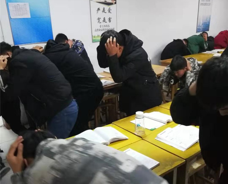 2019年下半學(xué)期汽修學(xué)院防震演練