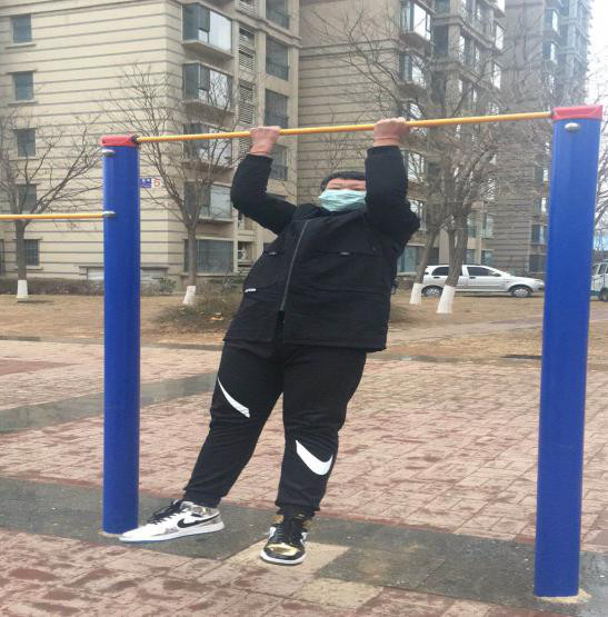 加強(qiáng)體育鍛煉，保證身心健康