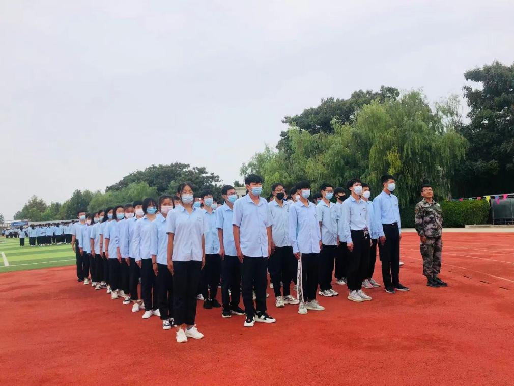 磨練中促成長——石家莊太行科技中等專業(yè)學(xué)校21級(jí)新生軍訓(xùn)