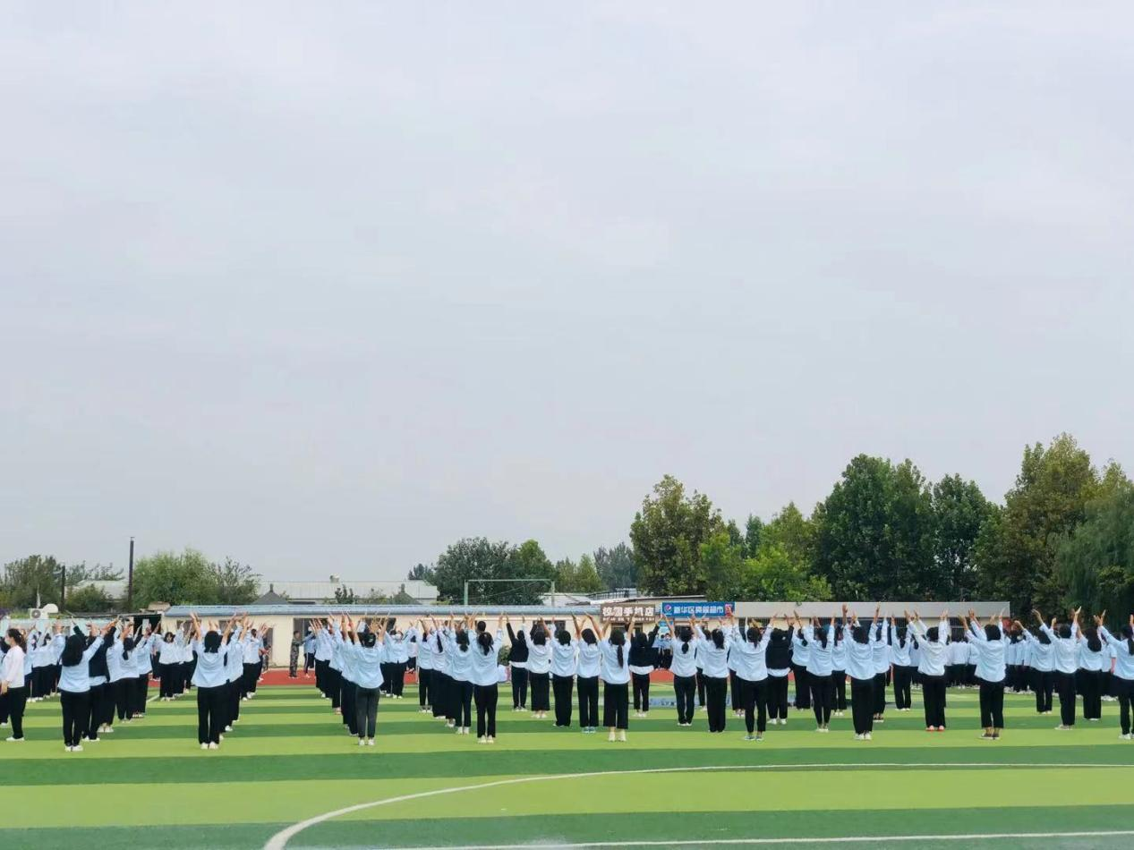 磨練中促成長——石家莊太行科技中等專業(yè)學(xué)校21級(jí)新生軍訓(xùn)