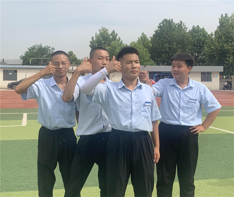 2022級新生暑期夏令營系列活動——袋鼠跳