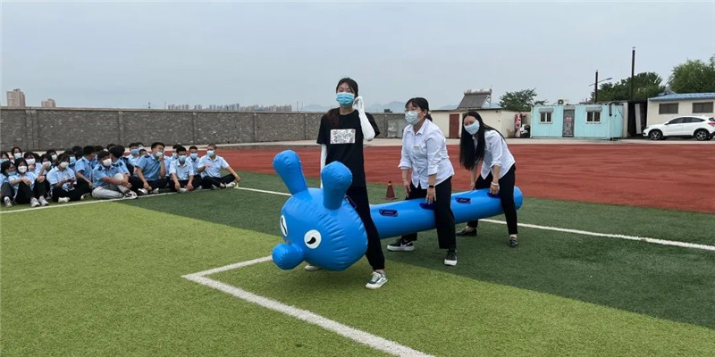2022級(jí)新生暑期夏令營(yíng)系列活動(dòng)——毛毛蟲大戰(zhàn)