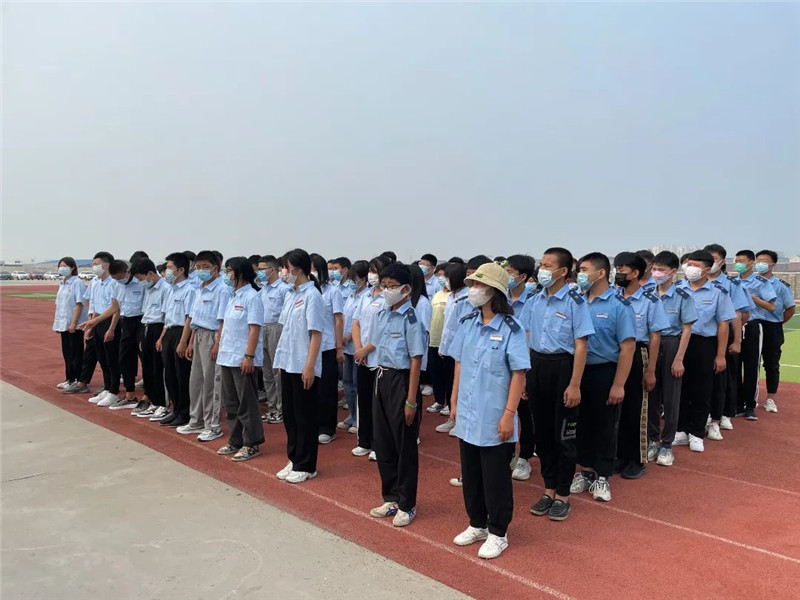2022級(jí)新生夏令營系列活動(dòng)——乒乓球接力