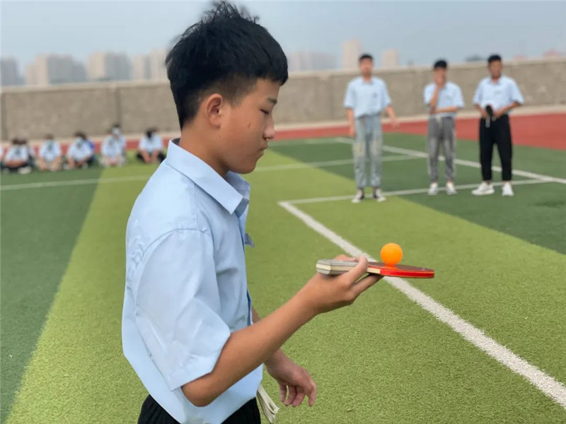 2022級(jí)新生夏令營系列活動(dòng)——乒乓球接力