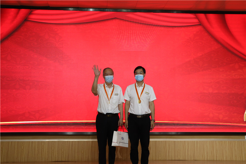 石家莊太行科技中等專業(yè)學(xué)校 2022年教師節(jié)大會(huì)暨第三屆授牌儀式