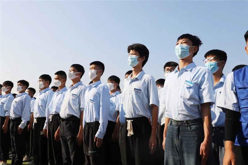 拼搏挑戰(zhàn) 超越自我丨2022級(jí)新生秋季軍訓(xùn)動(dòng)員大會(huì)